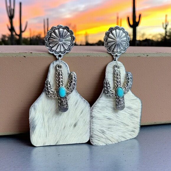 🆕️ Handmade Cowgirl Leather Earrings Boho Chic Cactus Style with Turquoise👢 - Picture 5 of 9